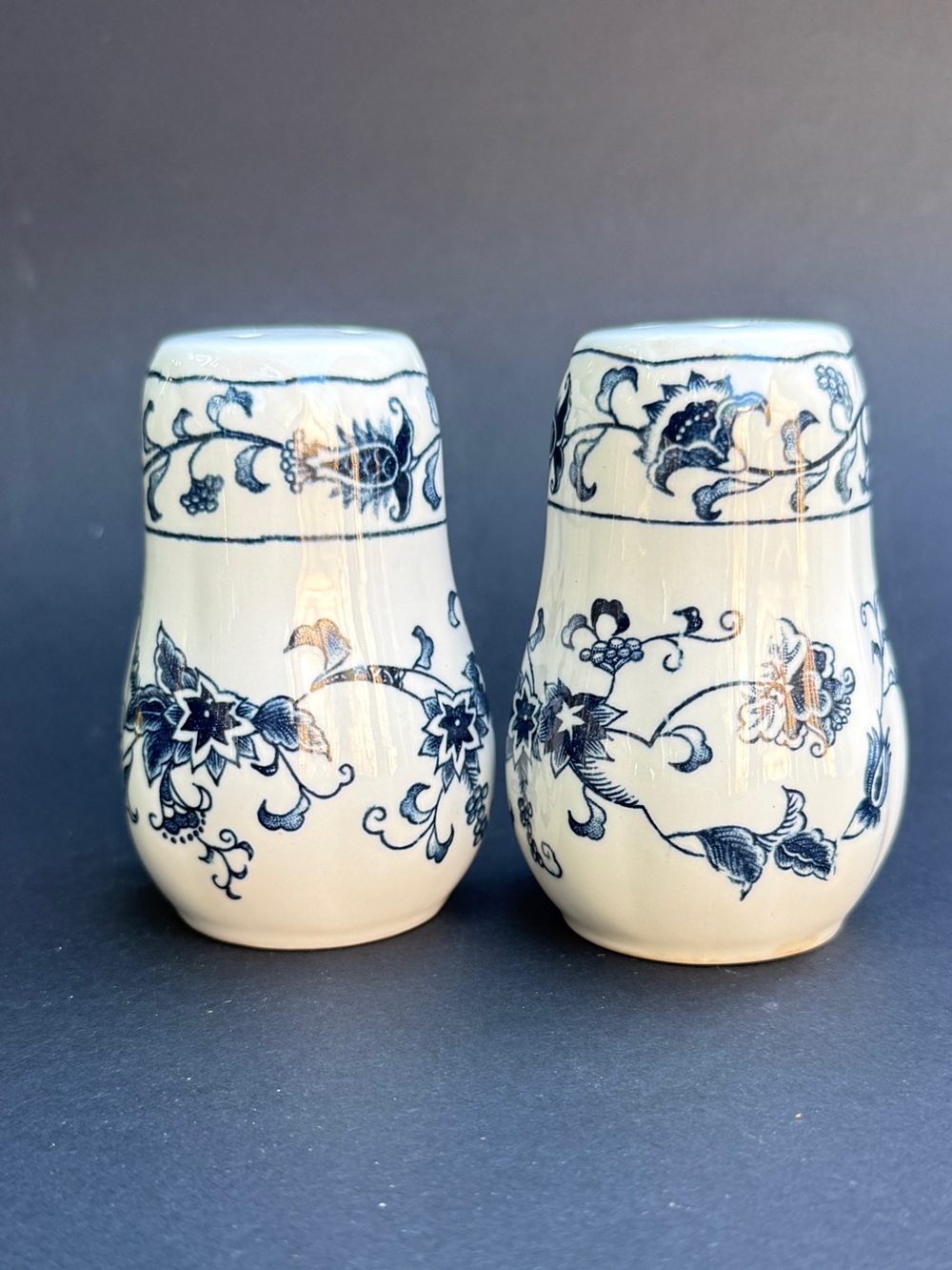 Nikko China Ming Tree White Blue Flower Salt & Pepper Shaker Set Not Used